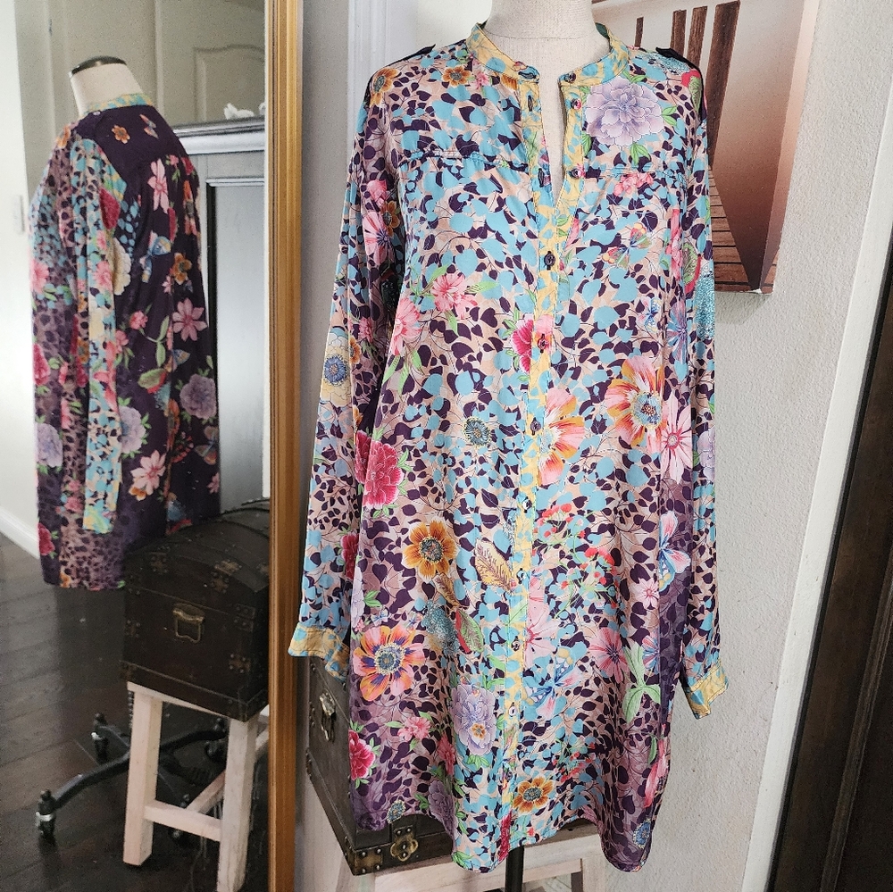 Nwt Johnny Was Silk tunic size Small